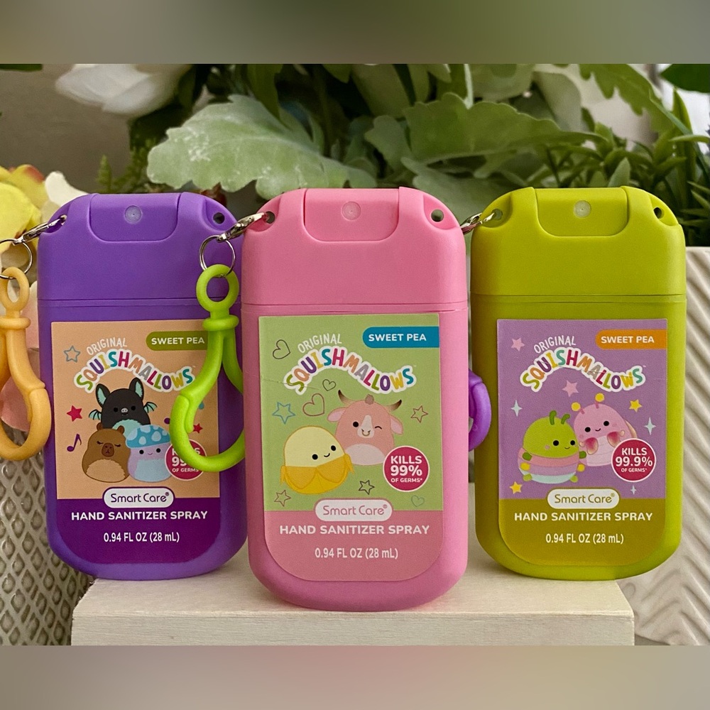 🆕🫧 VIRAL SMART CARE SQUISHMALLOWS
 “SWEET PEA” HAND SANITIZER KEY CHAIN SET. NEW